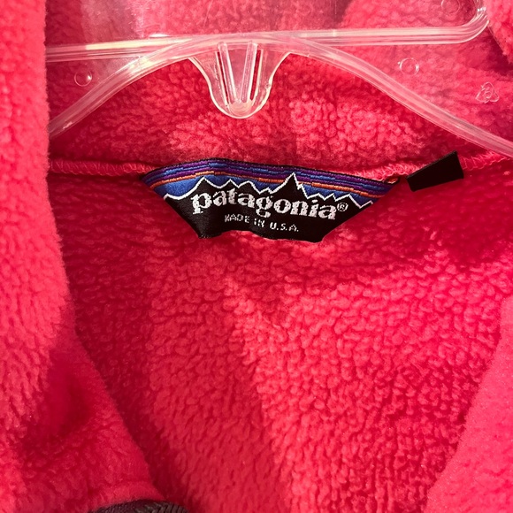 Patagonia Pink Puffer Jacket with Full-Zip Closure and High Collar - Picture 2 of 4